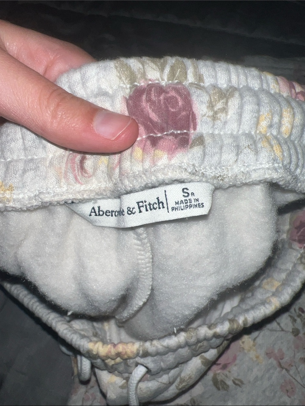 Abercrombie floral wide leg sweatpants - Picture 2 of 3